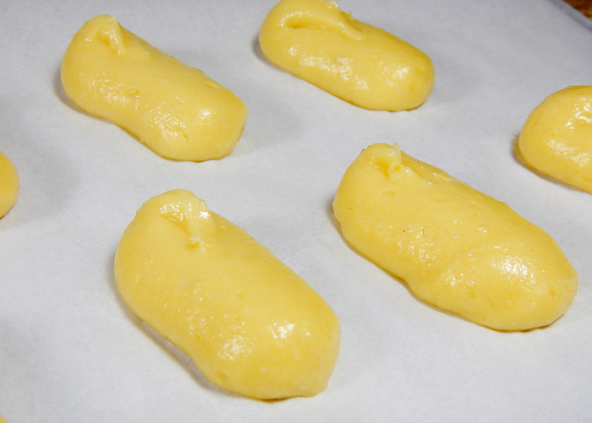 Unbaked Eclairs 