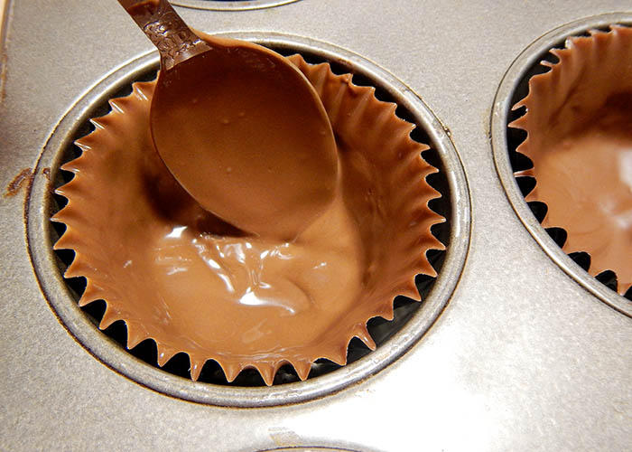 How to make edible cupcake liners out of chocolate