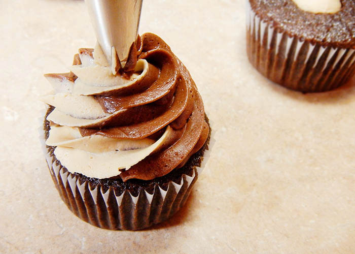 Piping Chocolate Peanut Butter Swirl Frosting