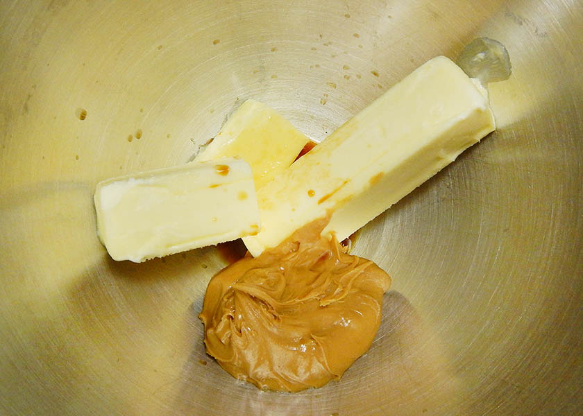 Chocolate peanut butter frosting ingredients