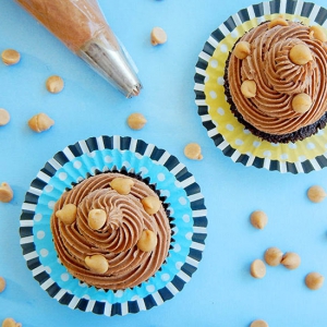 Frosting with chocolate and peanut butter